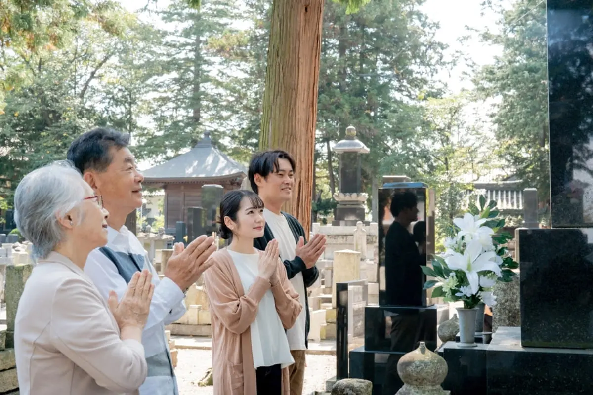 お寺から、修繕のための寄付を求められました。お墓の管理料は毎年払っていますが、それとは別に負担するものなのでしょうか？
