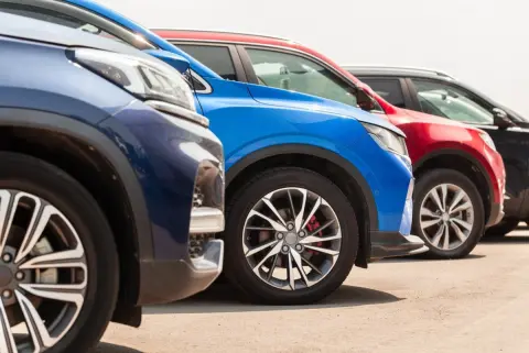 夏のボーナスを車の買い替えに使いたい夫。「5年目なら下取り価格も高い」と言いますが、今の車に乗り続けるほうが節約になるのではないでしょうか？