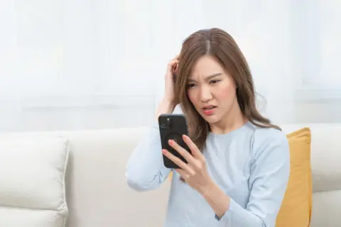 3年間使ったiPhoneが故障…。端末補償に毎月「1000円」ほど払い続けてきましたが、今こそ補償を使って修理するべき？ それとも買い替えたほうがお得なのでしょうか？
