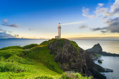 リモートワーク転職を機に沖縄の「石垣島」へ移住したい！ 年収「450万円」の一人暮らしなら生活は余裕でしょうか？ 東京の給料を維持して移住した場合の家賃・食費・車代を試算