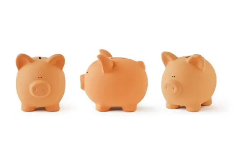 コツコツ“積み立て投資”して45歳で「貯蓄1000万円」達成！ 友人には「平均より少ないけどね」と言われましたが、40代で“半分以上の世帯”が貯蓄1000万円以上ということですか？ データを確認