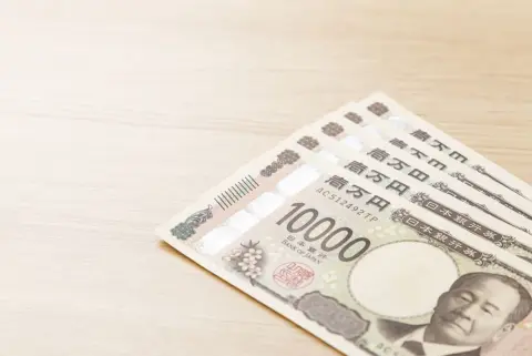 義父から、“孫の教育費”として毎月「5万円」援助を受けています。「教育費だから心配しなくていい」と言いますが、後から贈与税の申告・納税が必要になる可能性はありますか？