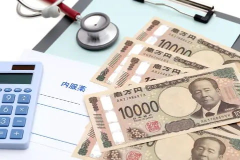 75歳になった母は「これから医療費は1割だから安心」と話していました。ところが病院の会計では「2割」を請求されて困惑…。75歳以上でも一律「1割」ではないのでしょうか？ 後期高齢者の窓口負担を確認