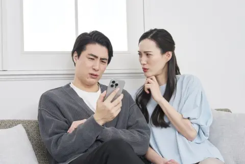 スマホ代が毎月「1万円」程度ですが、端末代・通信料・オプションの内訳が分かりません…。まず何を確認すべきでしょうか？