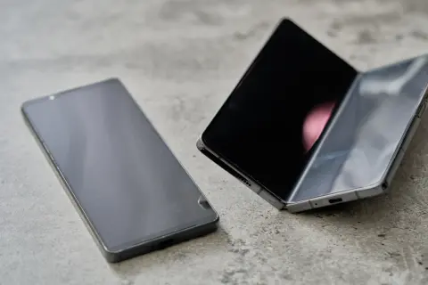 出先でも快適に映画を楽しみたい！ 「30万円超え」の噂もある新型“折りたたみiPhone”ってどうなの？ Android「Google Pixel 11 Pro Fold」の価格・スペックから見るコスパとメリットとは