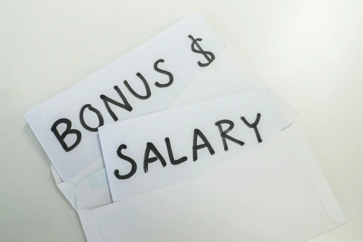 「冬のボーナス150万円だった」とマウントをとる義兄。しかし“社会保険料と税金”でごっそり引かれ、実際の手取り額は「ボーナス80万円」の夫とほぼ同じ!? 高収入ほど損をする税金の仕組みを解説！