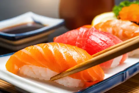 【くら寿司】「ビッくらポン！」は同じ“5000円の会計”でも、スマホ注文なら「550円ごとに1回」で“麺類・デザート”もカウントできて得!? 通常の「5皿で1回」と比べてコスパがいいのか比較