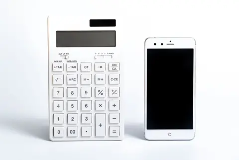 父のスマホ代が突然「5000円」高くなりました。LINE通話のつもりで通常の電話を使っていたようですが、通話料だけでこんなに増えることはあるのでしょうか？