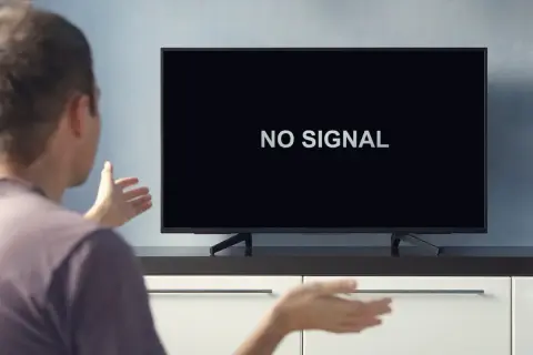 テレビが故障して「NHK」をまったく見られなくなりました。それでも受信料はこれまで通り？ 夫は「見られないなら解約したい」と言いますが、故障した場合はどうなるのでしょうか？