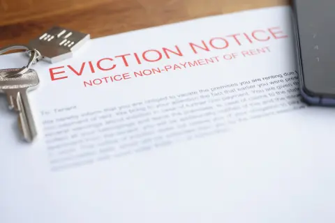 高齢の父がマンションの管理費を「半年」滞納していることが発覚…！ 本人は「まとめて払えば大丈夫」と言いますが、すでに督促状も届いているそうです。このままでは自宅を手放すことになるのでしょうか？