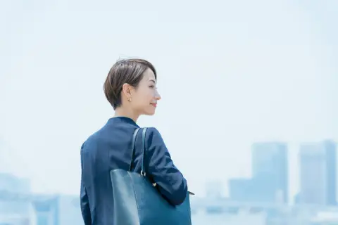 今のバイト先で正社員として働きたいと考えています。アルバイトから正社員になれる人は、どんな人なのでしょうか？ 勤務年数や年齢も関係しますか？
