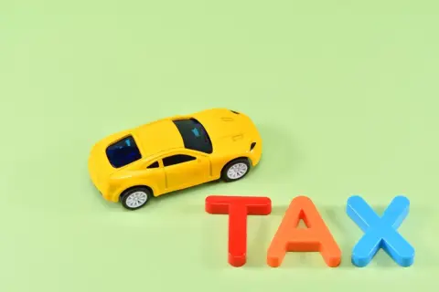 「8月」に車を売却した父。「自動車税は1年分払っているから、乗らない分は月割りで戻る」と言いますが、車を売れば残りの税金は還付されるのでしょうか？
