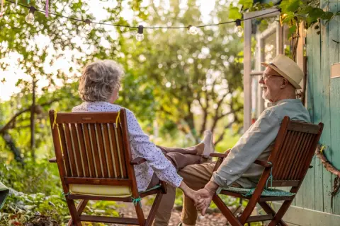 50代で年収は「1000万円」。妻は「これだけ稼いでるなら老後も年金だけで余裕」と安心していますが、現役時代の生活水準を維持できるのでしょうか？