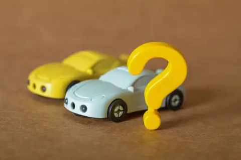 残クレで「700万円のアルファード」を購入！ 少しでも駐車場代を浮かせようと「実家住所で車庫証明」を取ったら“車庫飛ばし”で「20万円」の罰金対象に!? 発覚のきっかけと対処法も確認