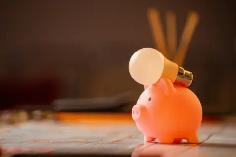 70代二人暮らしの実家の8月電気代は「2万円」でした。使いすぎだと思うのですが、同年代の平均と比べるとどれくらいの水準なのでしょうか？