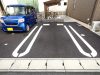 近所の“飲食店の利用客”が、たびたび「わが家の駐車場」を勝手に利用します。「警察は民事不介入」と聞きますが、張り紙に「無断駐車罰金5万円」と書けば抑止力になるでしょうか？ 対処法も確認