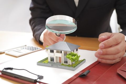 相続した実家を査定してもらったら「リフォームに300万円かければ、500万円ほど高く売れる可能性がある」と言われました。直してから売るほうが本当に得なのでしょうか？