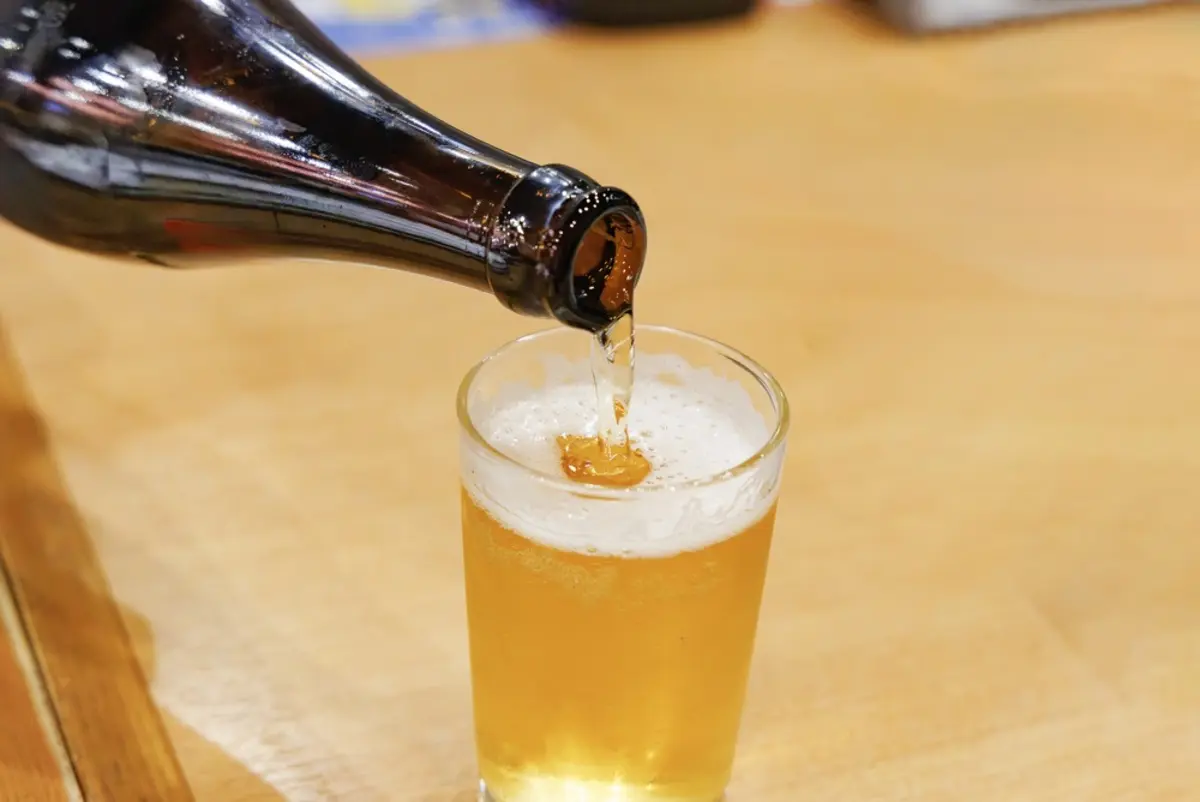 毎晩「仕事終わりのビール1缶」が楽しみな会社員…もし10年前から「毎日キリンに1缶分・200円」投資してたら、優待で“タダでビール”を飲めていた？「優待内容・配当金」を確認