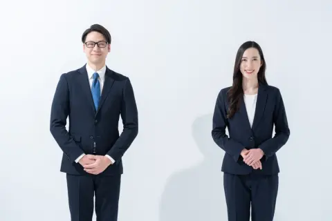 兄夫婦は2人とも“国家公務員”です。友人から「2人とも公務員なら世帯年収1000万円は超えてるでしょ」と言われましたが、実際それほど高収入なのでしょうか？