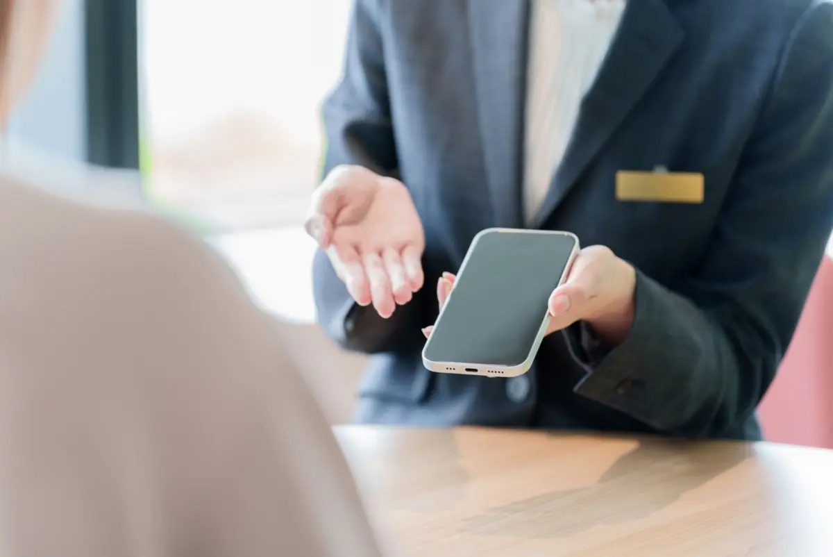 2年前「48回払い」でiPhoneを購入した夫。「今年返却すれば残りは支払わずに新機種を購入できる」そうですが、通常の分割払いよりも得なのでしょうか？