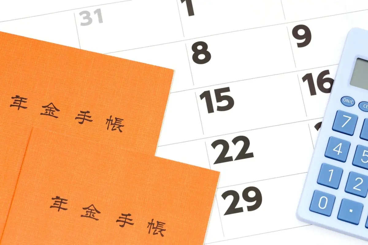 35歳で「毎月3万円」が“年金保険料”で引かれてるのに、ねんきん定期便の「年金額42万円＝月3万円ほど」にショック…上の世代は「月14万円が普通」と聞きましたが、世代格差ですか？ 確認すべきポイント