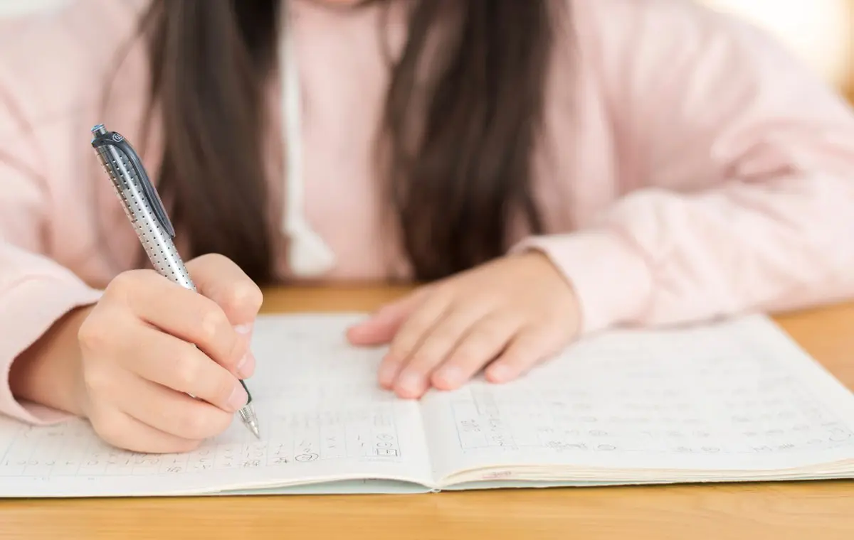 子どもが勉強している様子