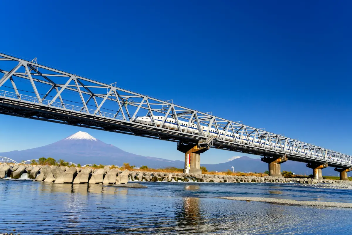 期間限定で新幹線が半額に！東京～秋田間が9000円台！一方で発売終了するサービスも…。新しい「トクだ値」を徹底解説！