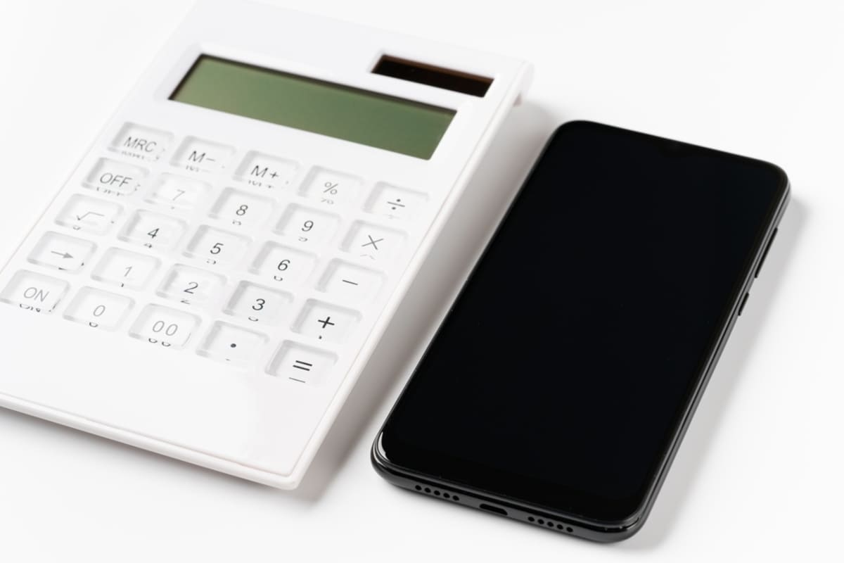 スマホ代が月「9000円」の友人は、月「1000円台」で使う私を見て驚いています。料金にこれほど差が出るのは、何が違うからでしょうか？