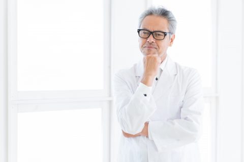 「退職金2000万円＋iDeCo500万円」を同年に“一時金受取”して後悔…「年金15万円」なのに、税金が“100万円以上”も急増!? 受取時期はズラすべき？「退職所得控除オーバー」の罠