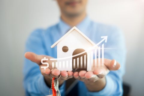 住宅ローン「残高3000万円・20年」…変動金利「0.5％→1.0％」に上昇したら、合計“156万円”返済が増える!?「固定金利の借り換え」「繰り上げ返済」すべき？ 損しない判断基準