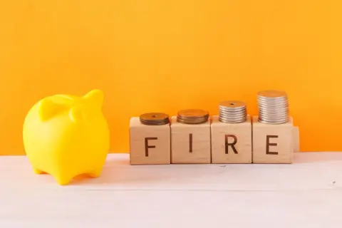 資産「5000万円」が貯まったので、55歳で「FIRE」したいです。夫婦2人、生活費が月「25万円」なら、65歳の年金開始まで十分もちますよね？