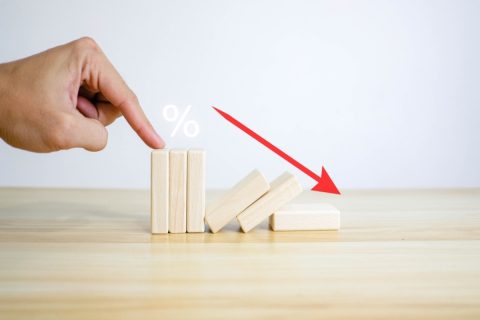 会社員として「35年間」働きましたが、途中に「5年間」の無職期間があります。この空白期間によって、将来受け取る年金はいくら減ってしまうのでしょうか？