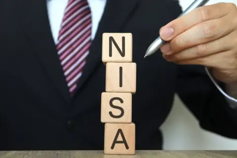 同僚と同じ時期にNISAを始めたのに、3年後の資産額は私が「150万円」、同僚は「600万円」になっていました。結局、NISAは多く投資できる人ほど有利な制度なのでしょうか？