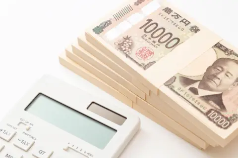 退職金から「500万円」を30歳の息子に贈りたいです。「年110万円以内なら贈与税はゼロ」と聞きましたが、一括で渡した場合の贈与税額はいくらかかりますか？