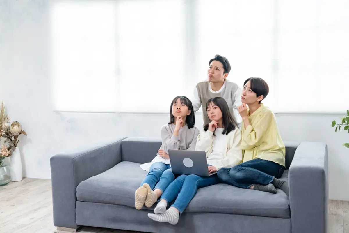 共働きで子どもが2人います。子どもを1人ずつ夫と妻の扶養に入れることはできるのでしょうか？できる場合のメリット・デメリットを教えてください。