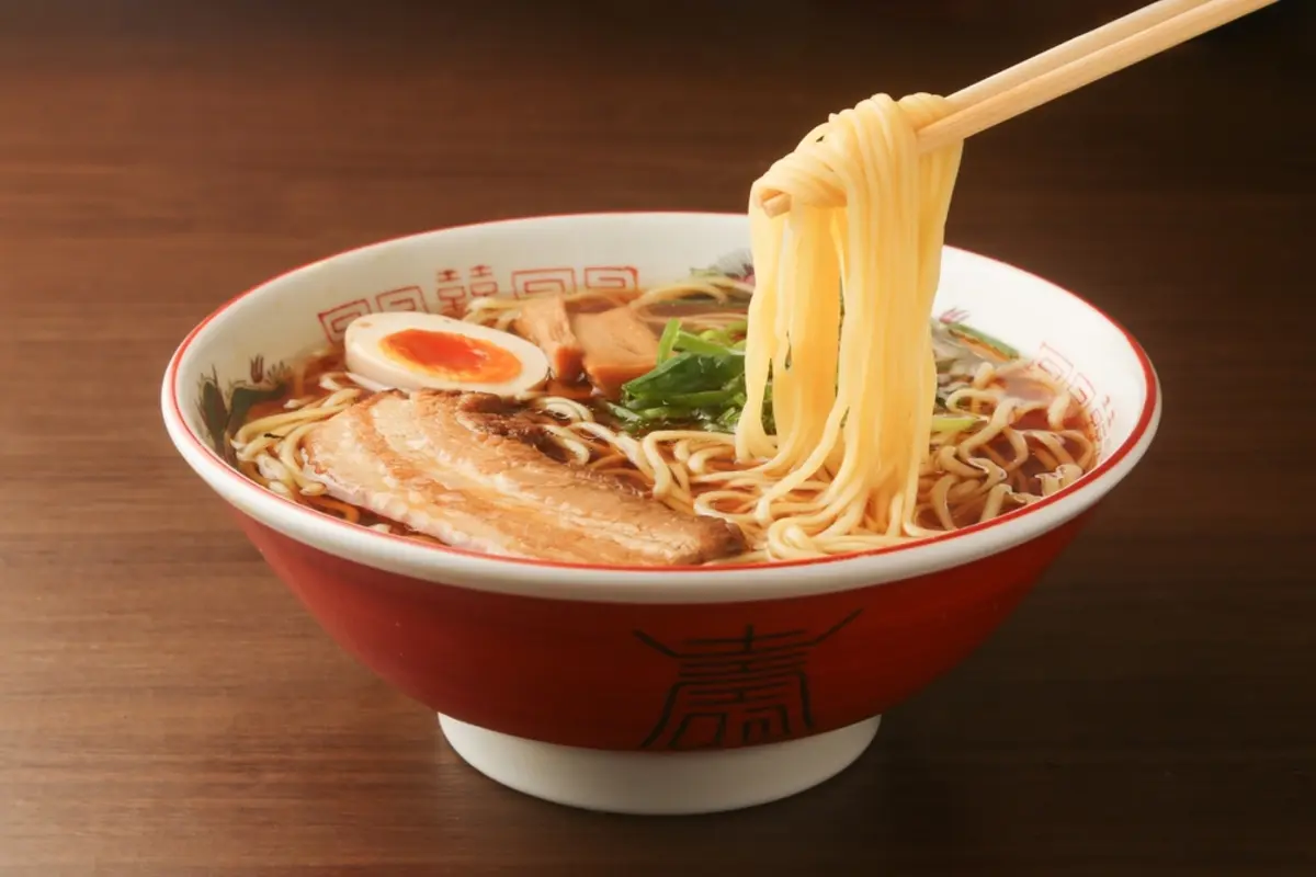 ラーメン屋に“小銭入れだけ”で行ったら、会計時「キャッシュレスのみ」と言われた！ 現金で「ぴったり1200円ある」のに、現金の支払いはダメなんですか？“支払い方法の限定”は可能なのか