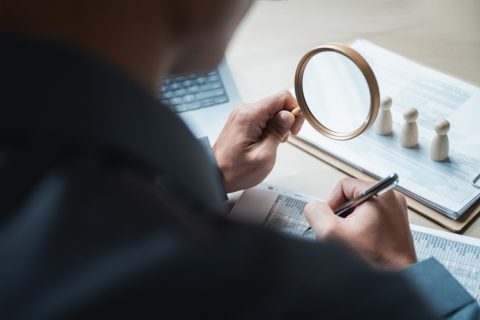 年商1000万円でも「家族でハワイ100万円」「毎月10万円の家族外食」を経費にすれば“所得ゼロ”で「住民税非課税世帯になれる」という義兄夫婦に、税務調査が直撃！「500万円の私的支出」を否認で“重加算税35％”になる罠とは