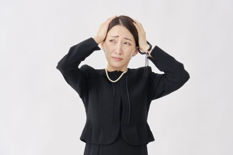 上場時“キオクシア株”を「1000株・145万円」で買った父が4月に死亡…評価額「約2000万円」のはずが、6月「1億円」に急騰！ 相続税も1億円で計算されますか？“上場株式の評価方法”を確認