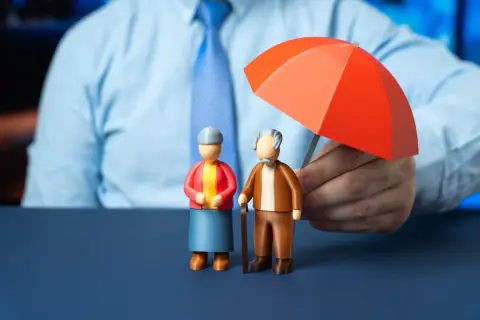 夫は自営業で、年収は1000万円ちょっとあります。ただ、退職金はなく、年金も月5万円ほど。収入は高くても老後が不安です。老後資金はいくらあれば安心でしょうか？