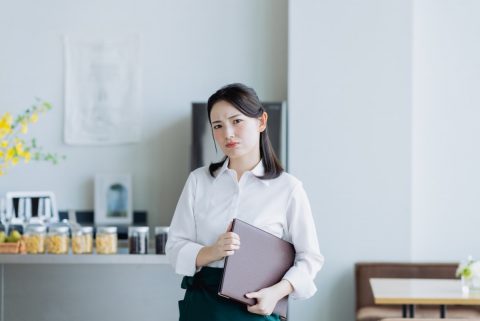 夫の年収は「600万円」、私はパートで「年収120万円」です。子どもが中学生になり教育費も増えてきましたが、今の働き方のままで将来の貯蓄までできるのでしょうか？