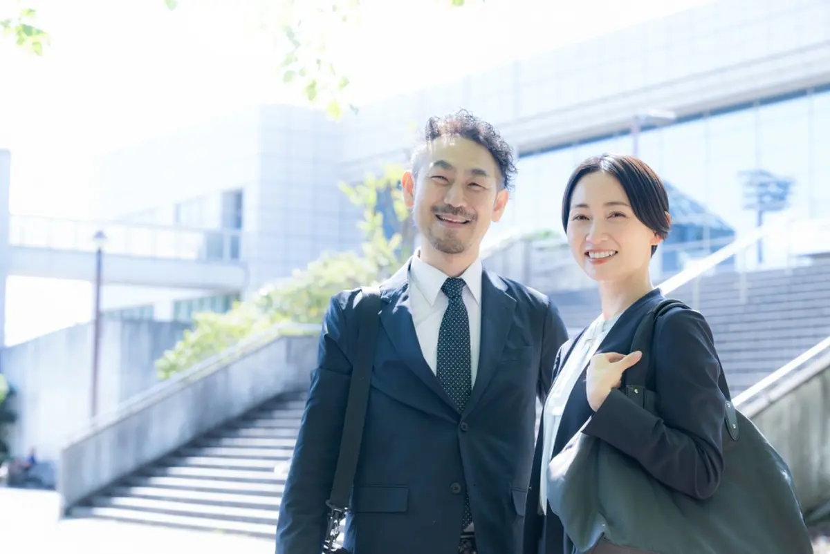 私の年収は450万円、結婚を考えている彼女は年収300万円です。結婚後も共働きの予定ですが、共働きで損する年収はありますか？ 手取りが減りやすい年収の境目を教えてください。